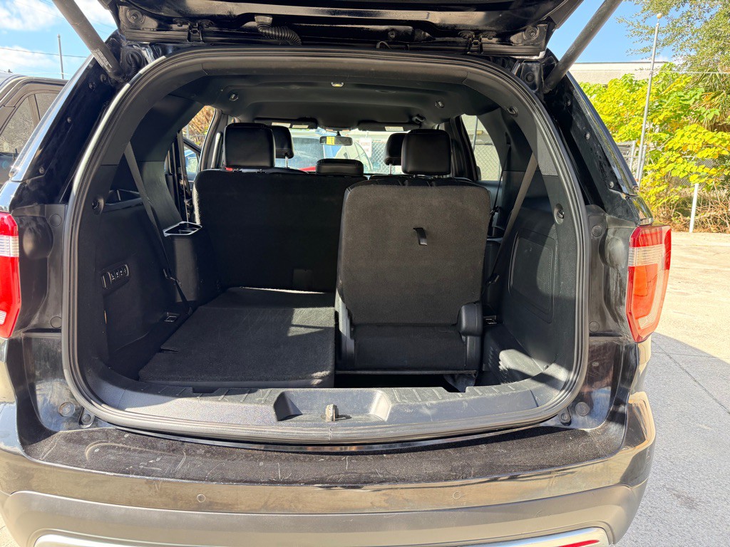 2017 Ford Explorer Image 15