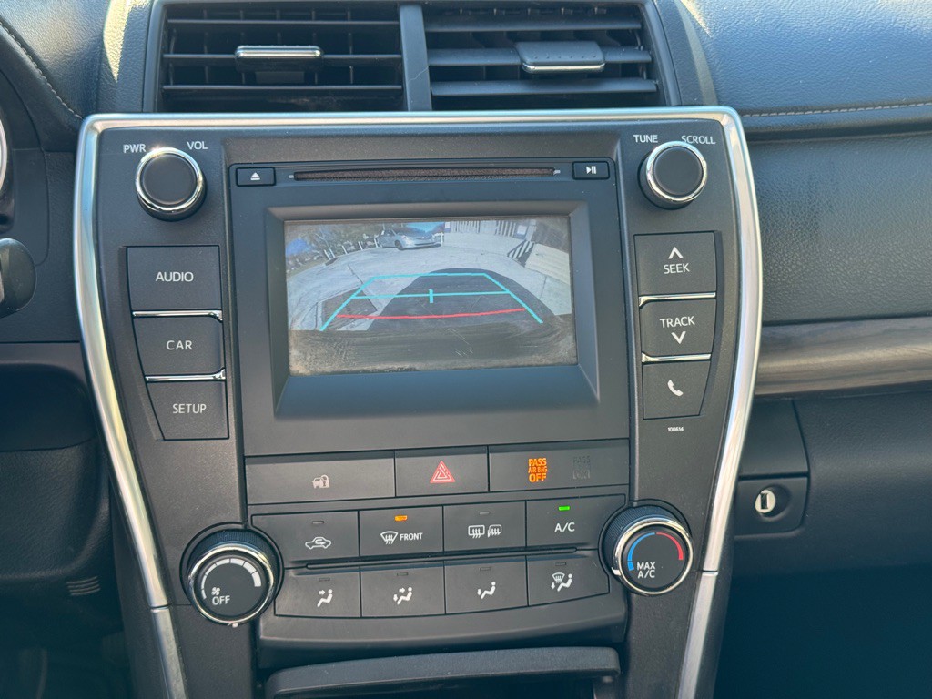 2016 Toyota Camry Image 7