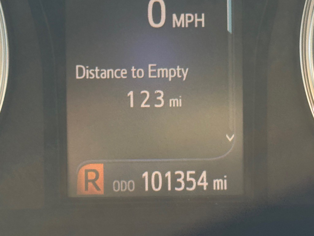 2016 Toyota Camry Image 8