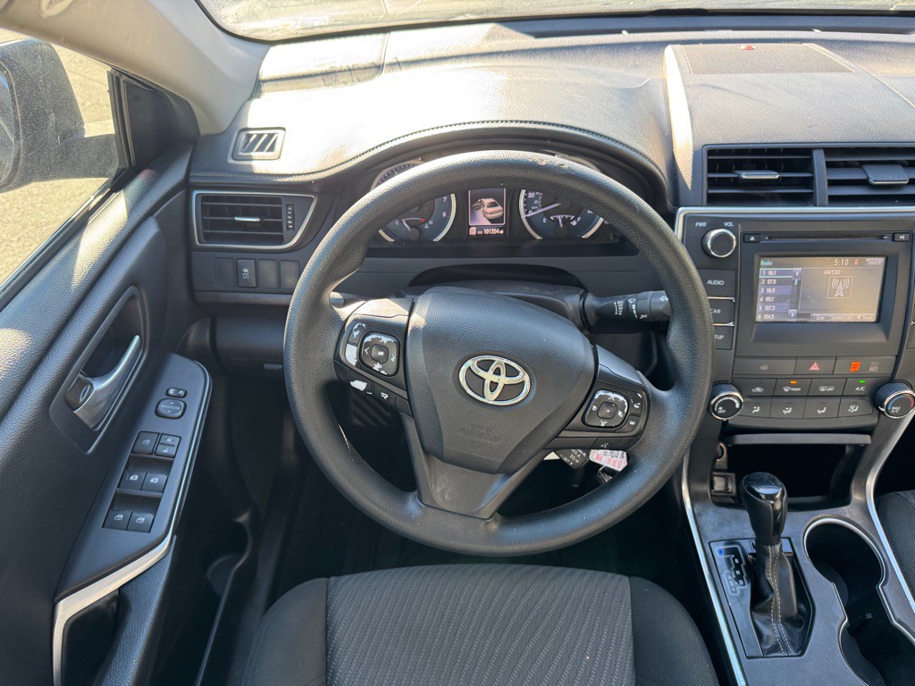 2016 Toyota Camry Image 9