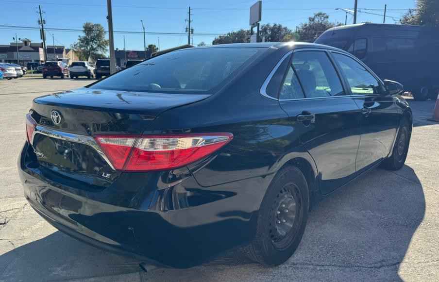2016 Toyota Camry Image 4