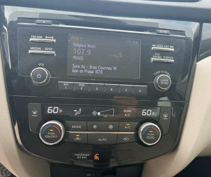 2018 Nissan Rogue Image 6