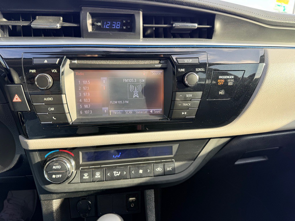 2014 Toyota Corolla Image 8