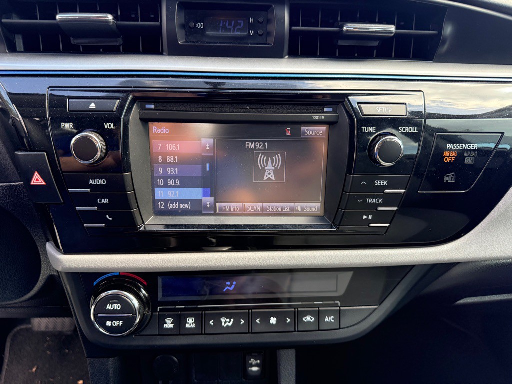 2014 Toyota Corolla Image 10