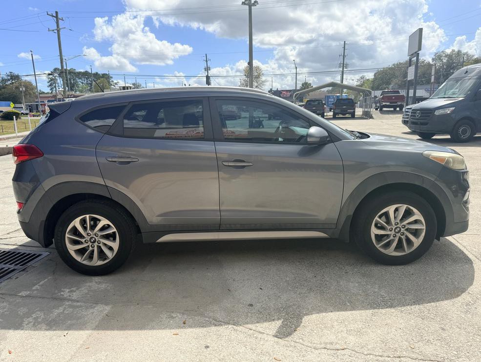 2017 Hyundai Tucson Image 6