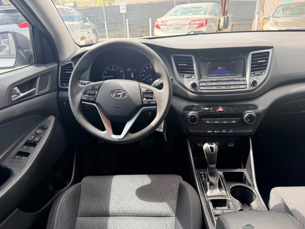 2017 Hyundai Tucson Image 15