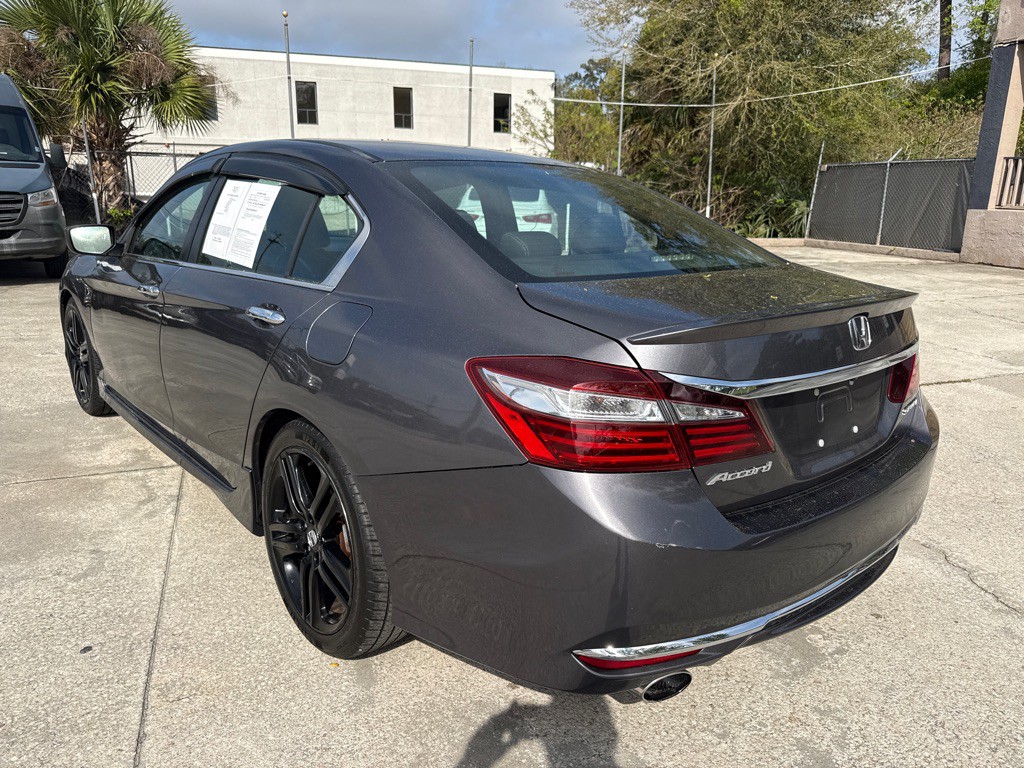 2017 Honda Accord Image 3