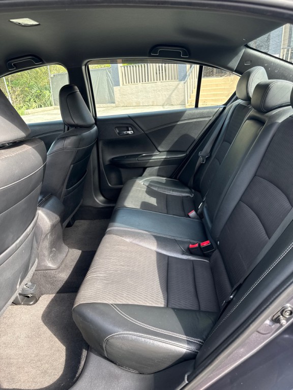 2017 Honda Accord Image 8