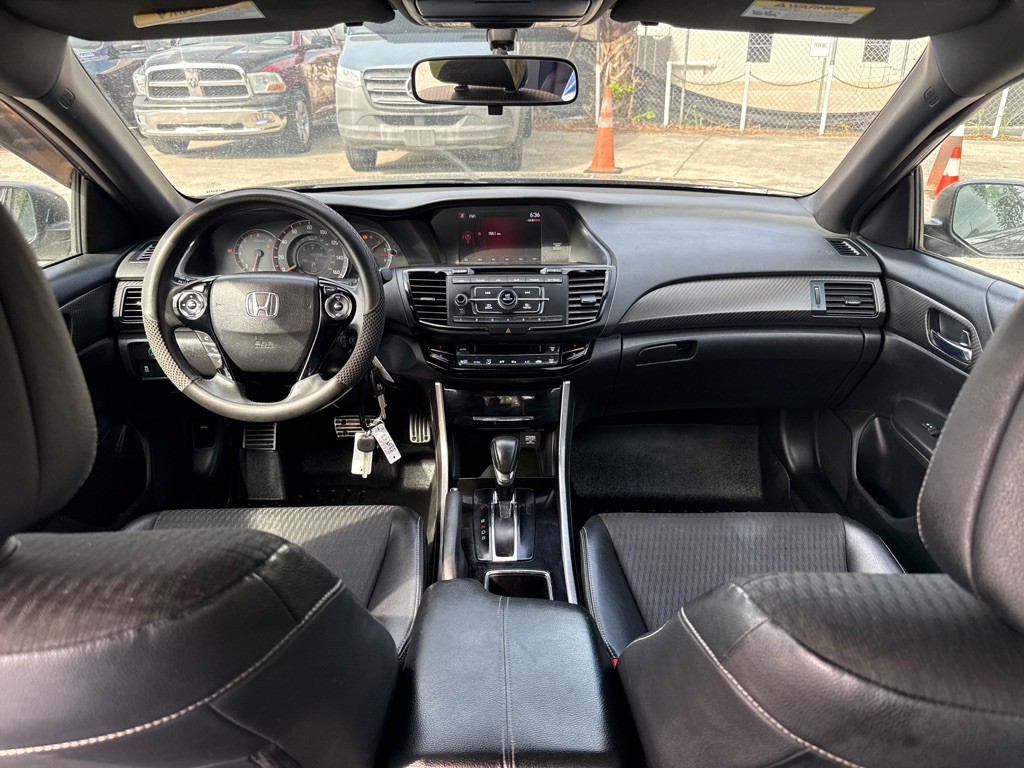 2017 Honda Accord Image 9