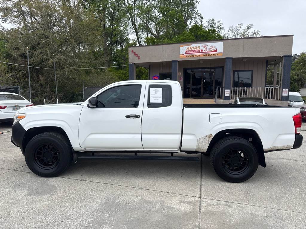2016 Toyota Tacoma Image 2