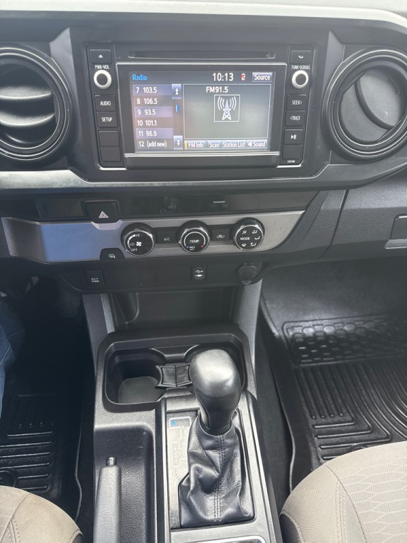 2016 Toyota Tacoma Image 11