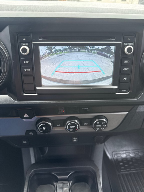 2016 Toyota Tacoma Image 13