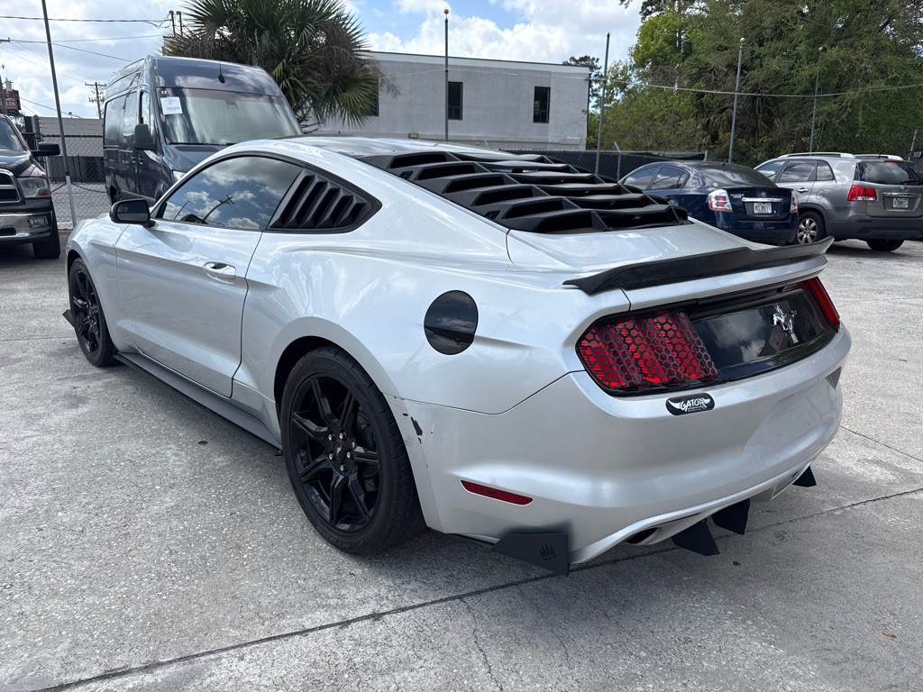 2017 Ford Mustang Image 3