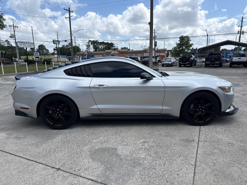 2017 Ford Mustang Image 5