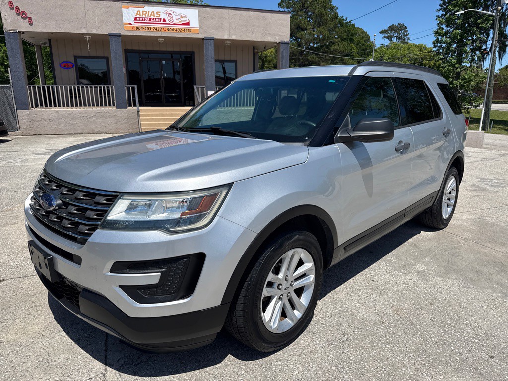 2017 Ford Explorer Image 1