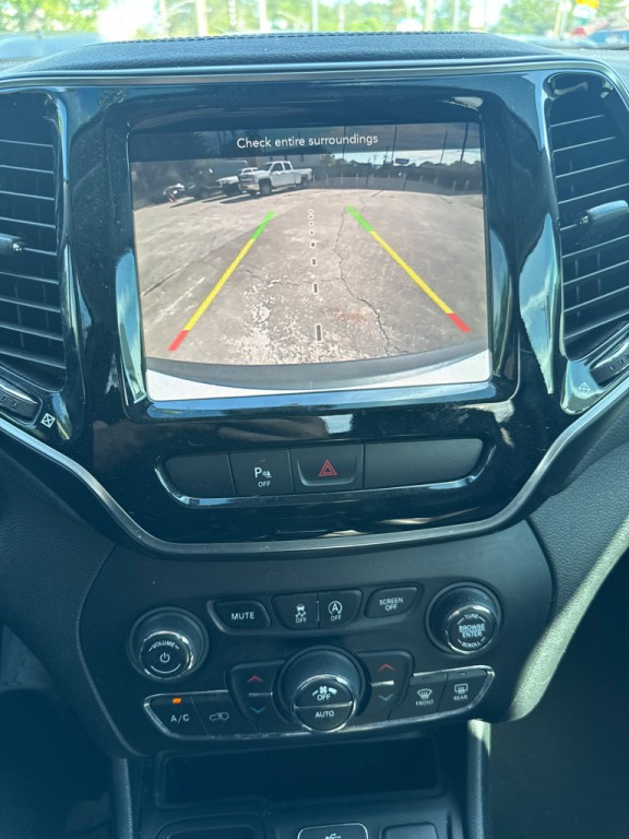 2019 Jeep Cherokee Image 14