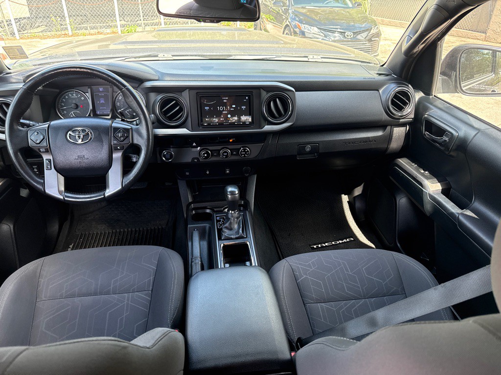 2016 Toyota Tacoma Image 9