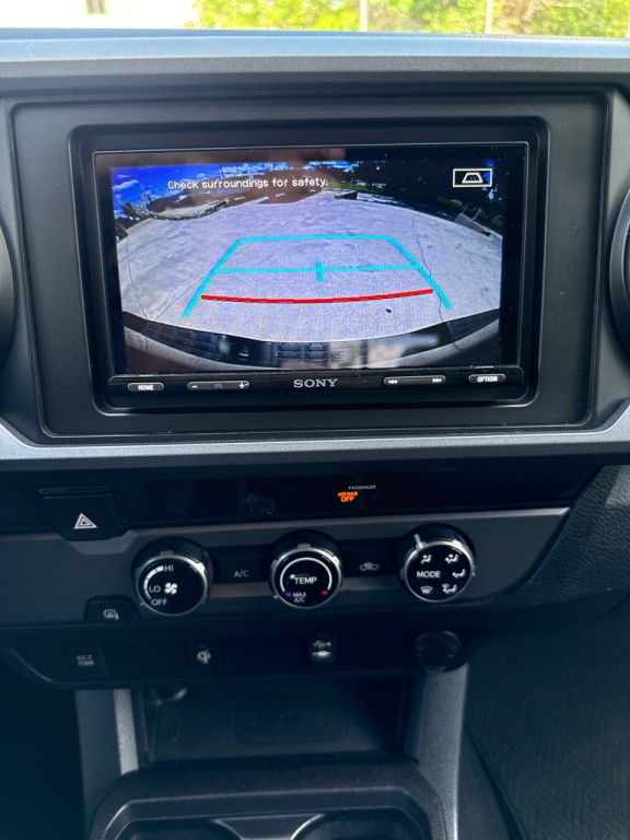 2016 Toyota Tacoma Image 15