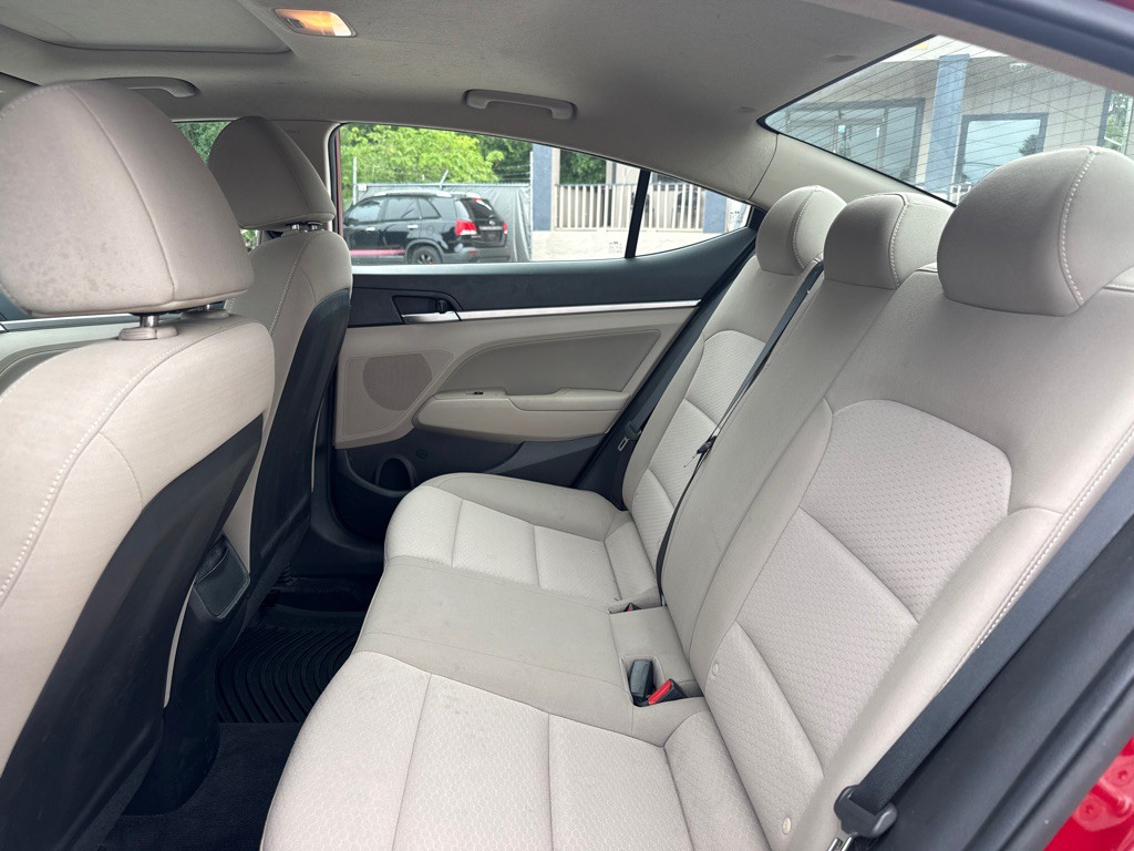 2020 Hyundai Elantra Image 8