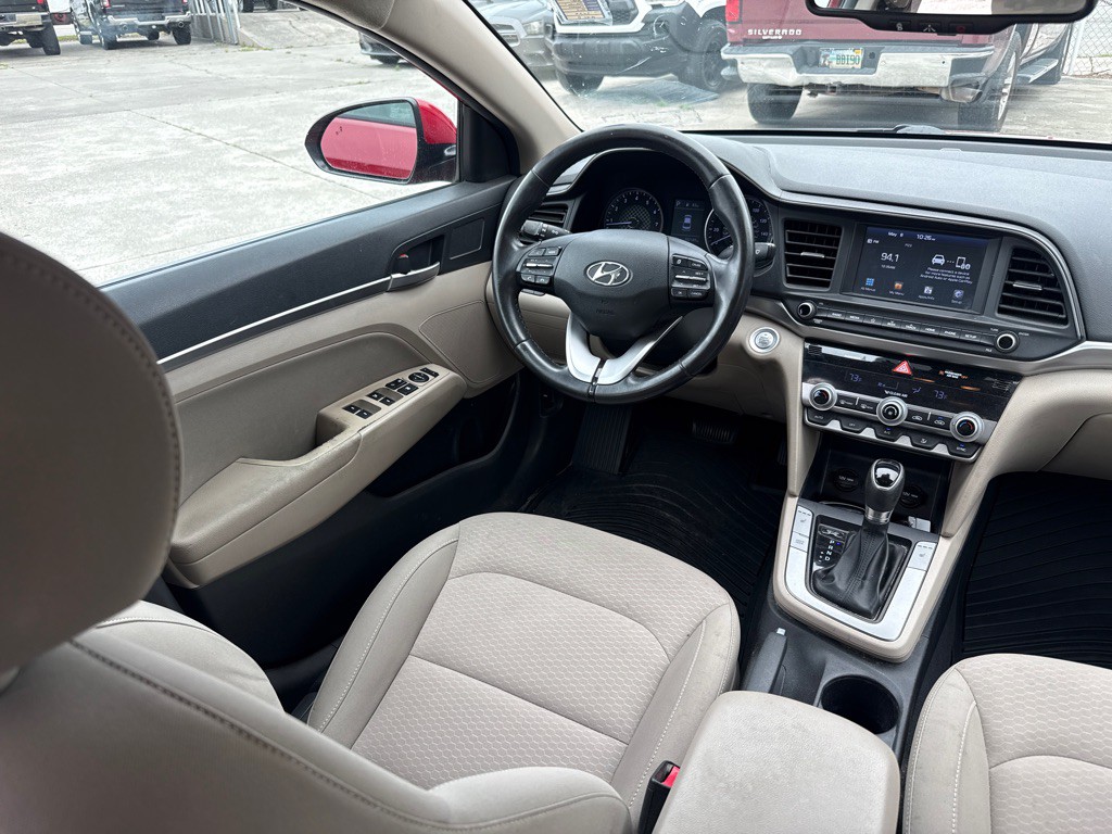 2020 Hyundai Elantra Image 10