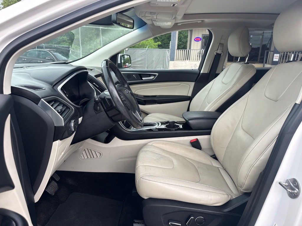 2017 Ford Edge Image 7