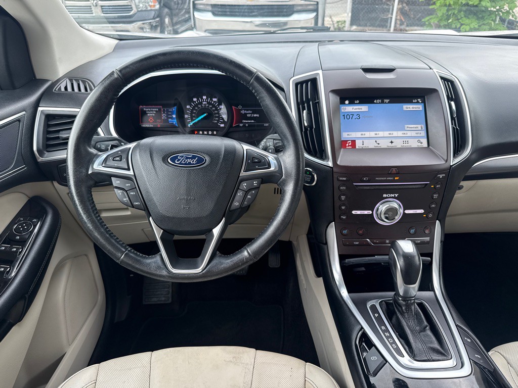 2017 Ford Edge Image 11