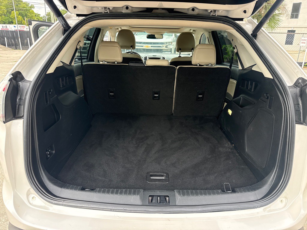 2017 Ford Edge Image 17
