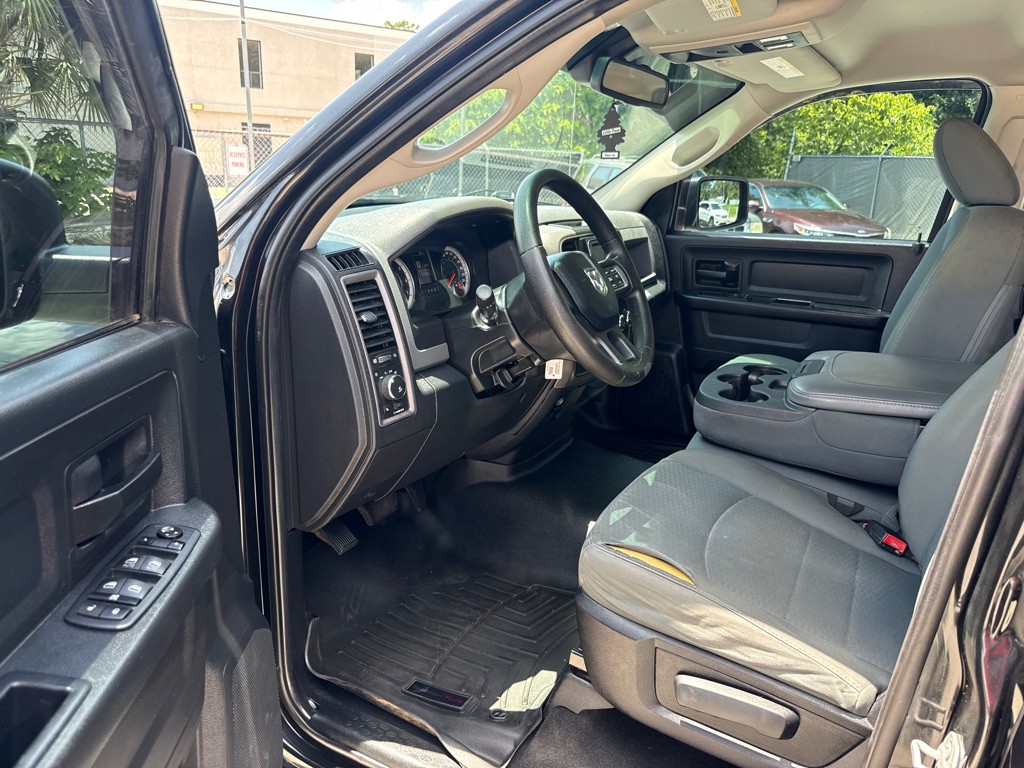2016 RAM 1500 Image 9