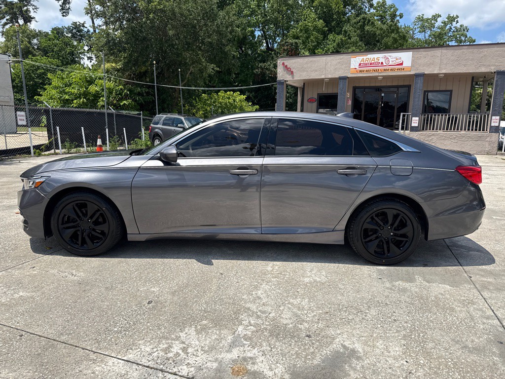 2019 Honda Accord Image 2