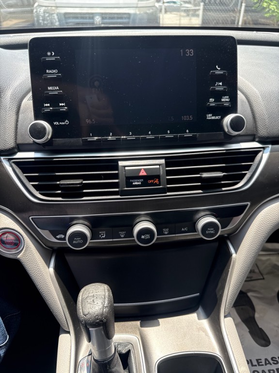 2019 Honda Accord Image 12
