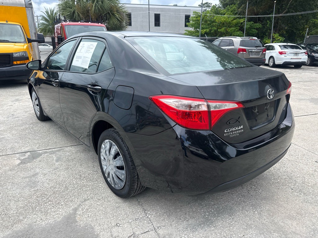 2017 Toyota Corolla Image 3