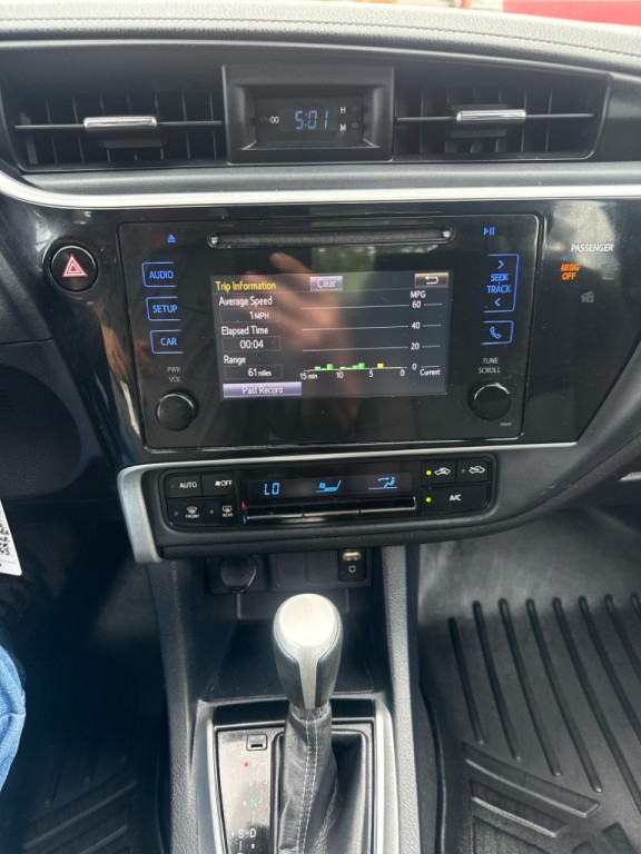 2017 Toyota Corolla Image 15