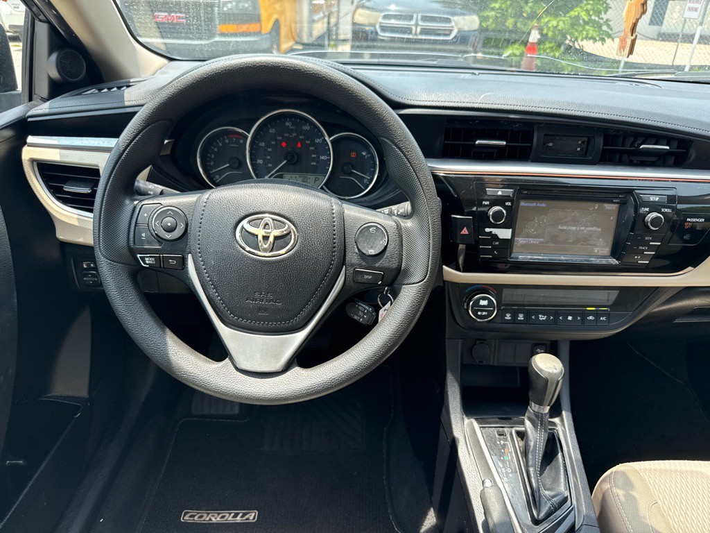 2016 Toyota Corolla Image 10