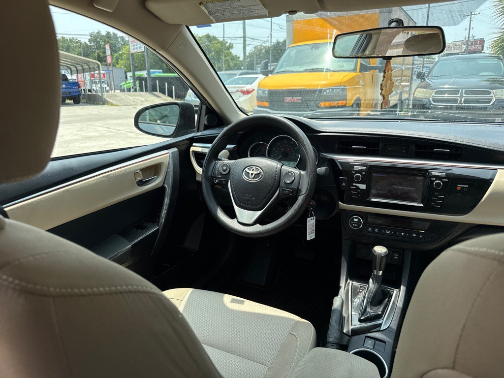 2016 Toyota Corolla Image 11