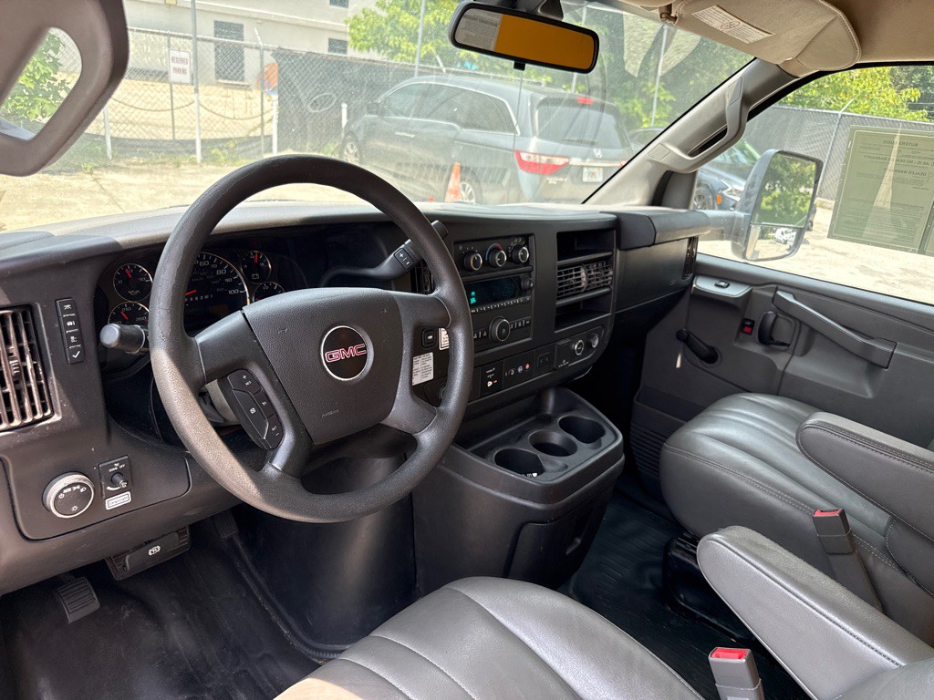 2020 GMC Savana Image 8