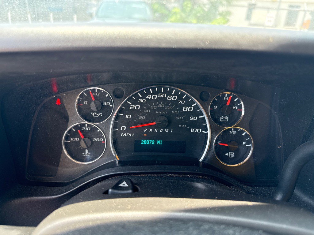 2020 GMC Savana Image 10