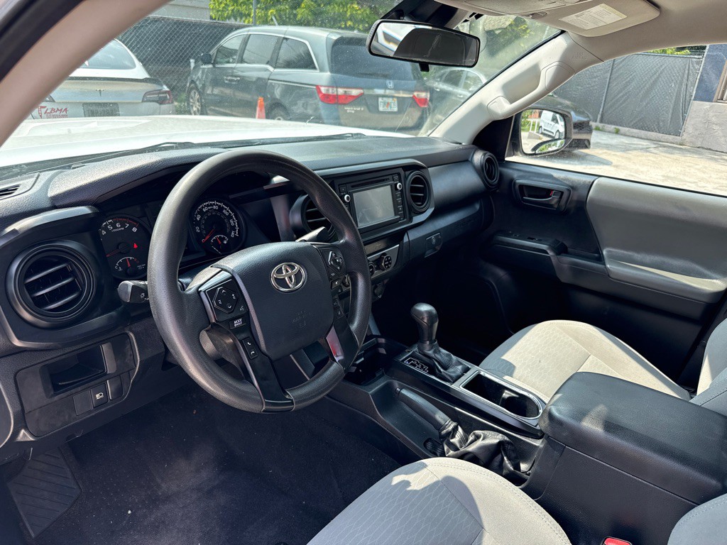 2018 Toyota Tacoma Image 8