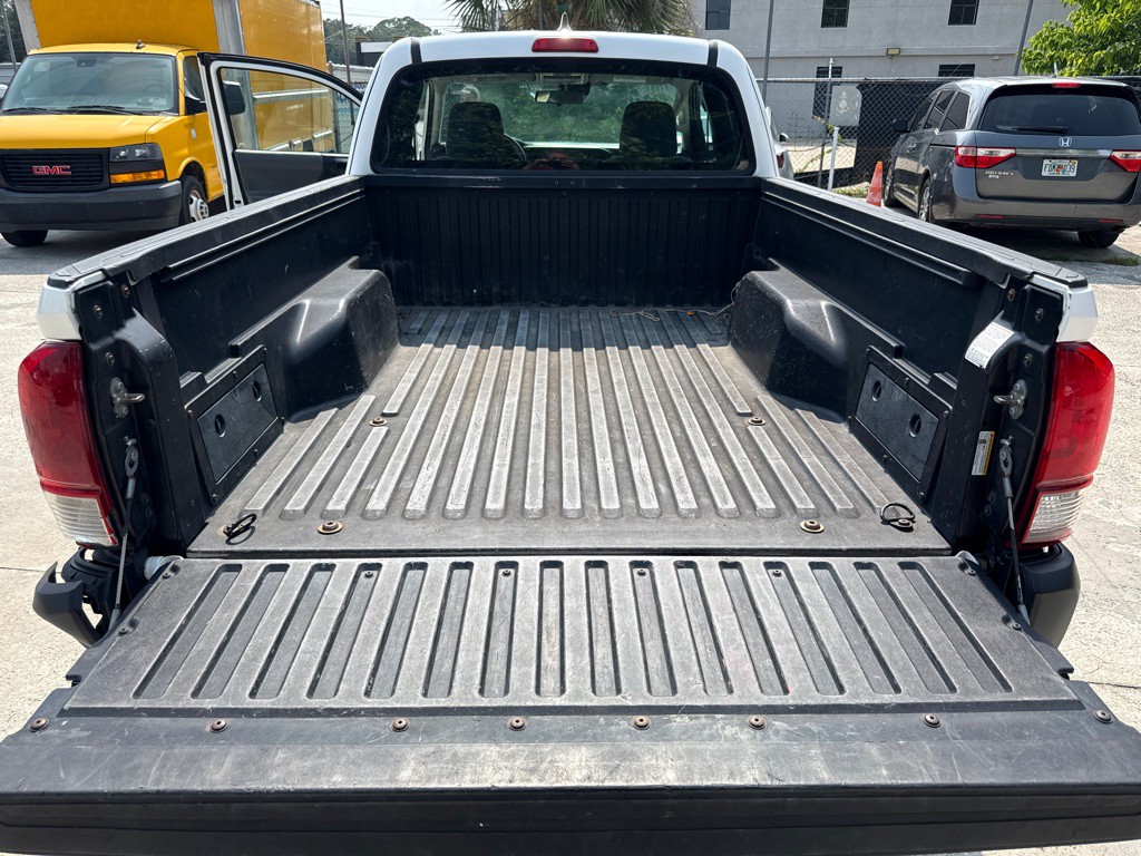 2018 Toyota Tacoma Image 14
