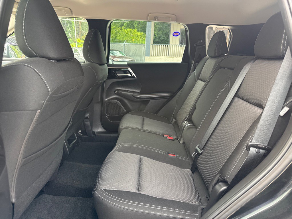 2022 Mitsubishi Outlander Image 10