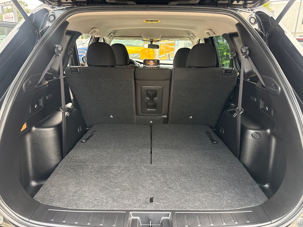 2022 Mitsubishi Outlander Image 14