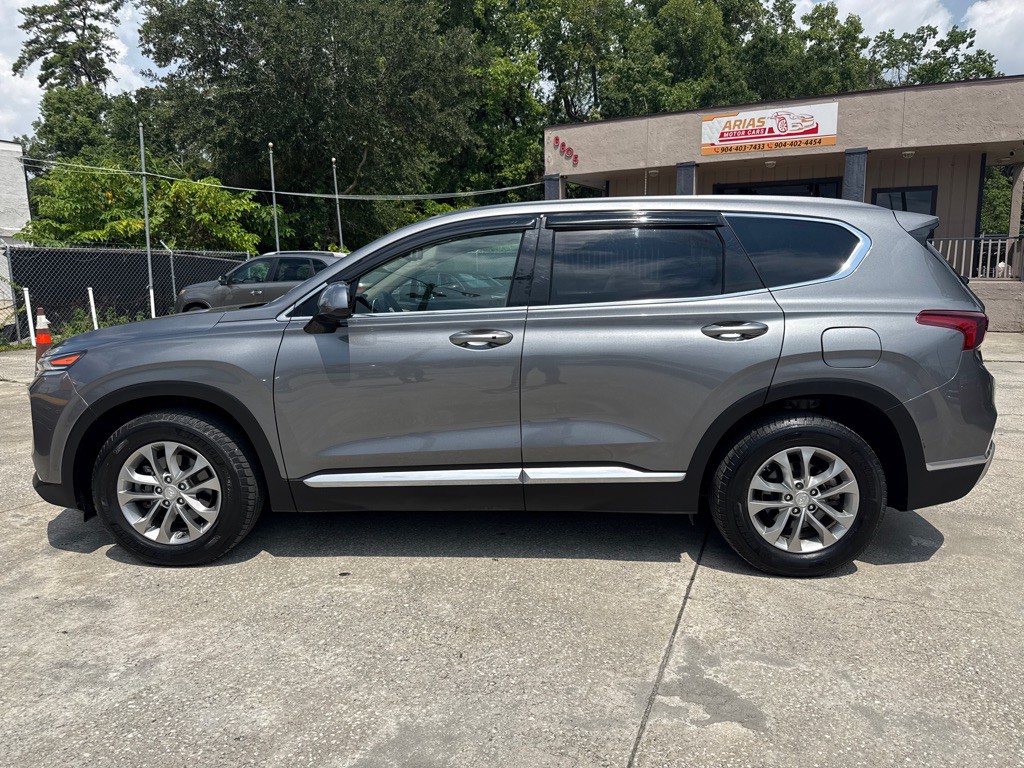 2019 Hyundai Santa Fe Image 2