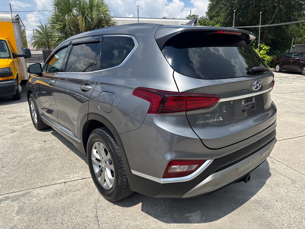 2019 Hyundai Santa Fe Image 3