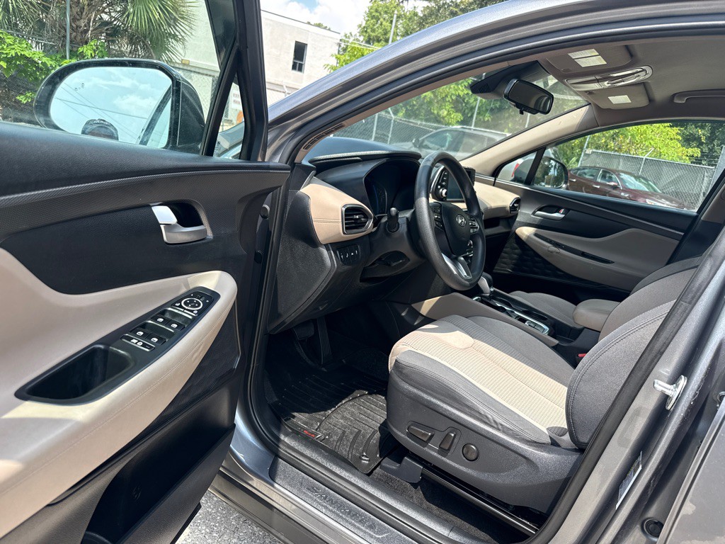 2019 Hyundai Santa Fe Image 9