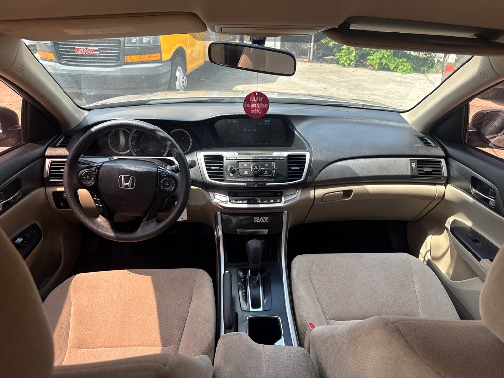 2013 Honda Accord Image 9