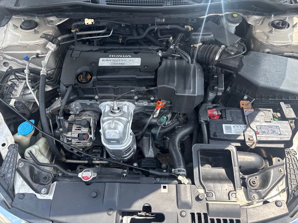 2013 Honda Accord Image 16