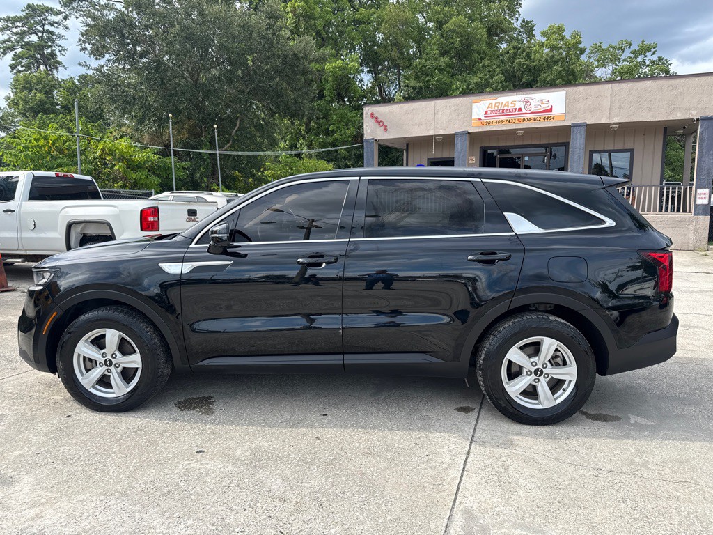 2022 Kia Sorento Image 2
