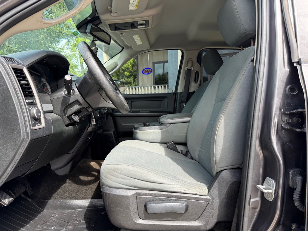 2015 RAM 1500 Image 9