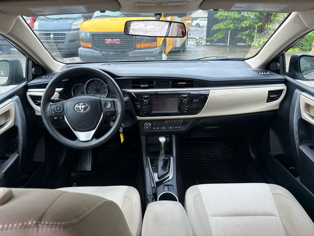 2016 Toyota Corolla Image 9