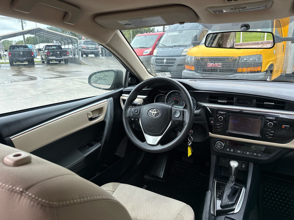 2016 Toyota Corolla Image 10
