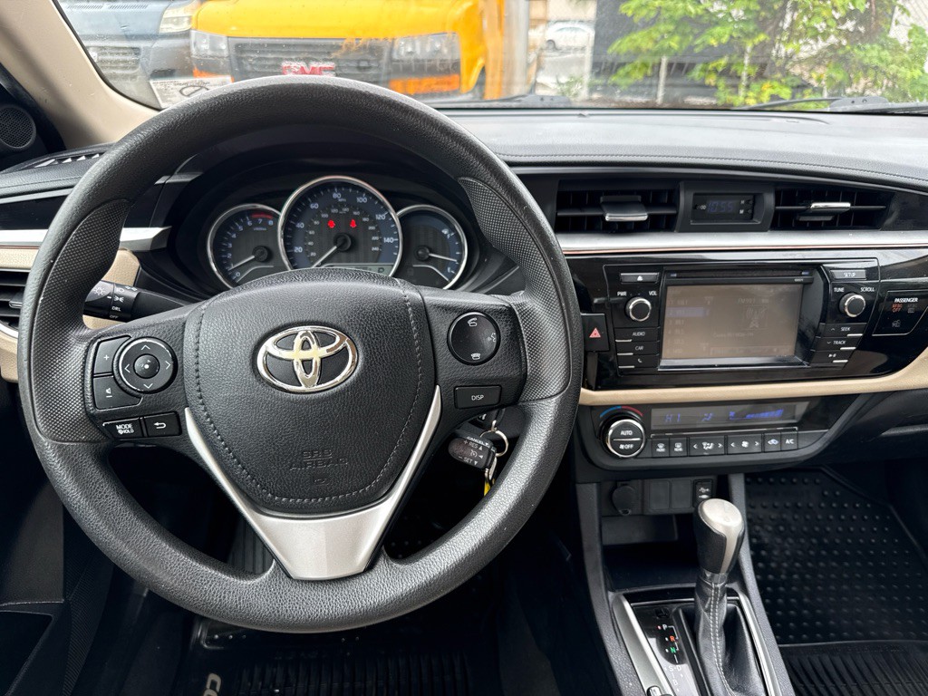 2016 Toyota Corolla Image 11